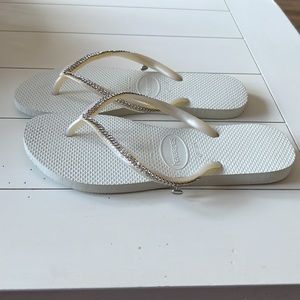 Havaianas Limited Edition Swarovski Crystal White Flip Flops NWOT